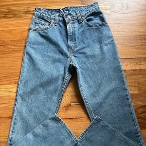Vintage Levi’s 505 jeans reg. fit,straight leg 100% coton women’s size 5jr. USA!